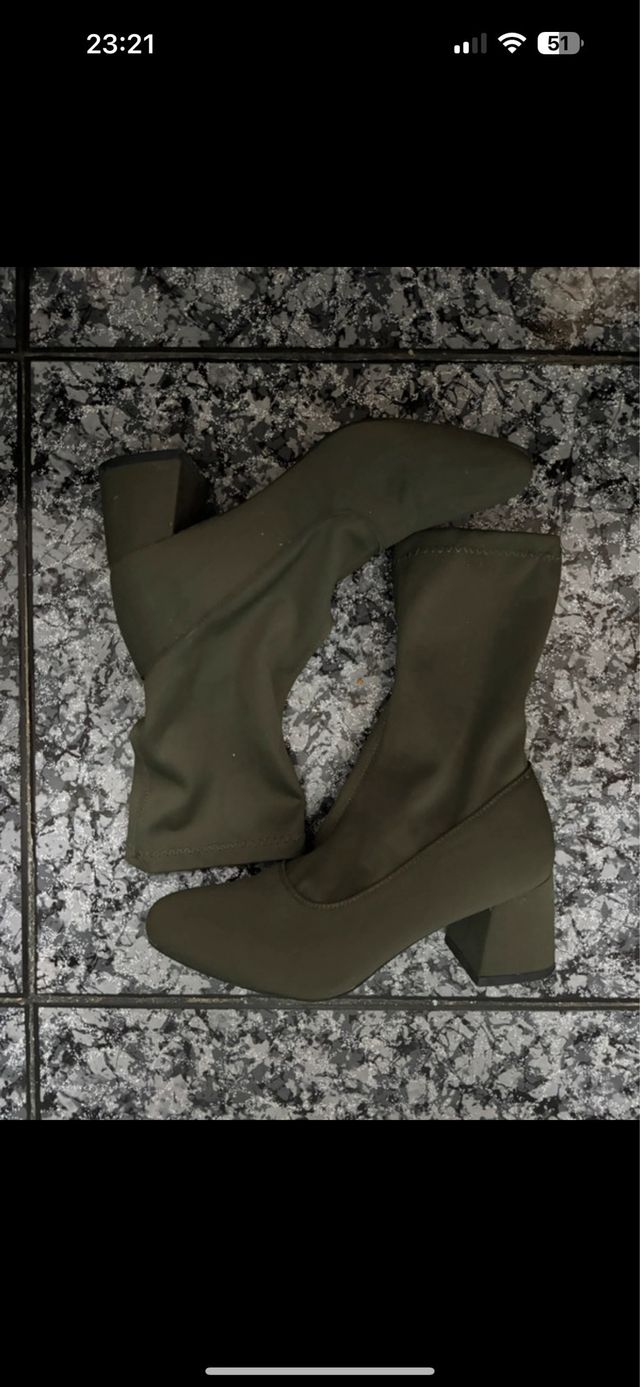 Botines de tacón verde