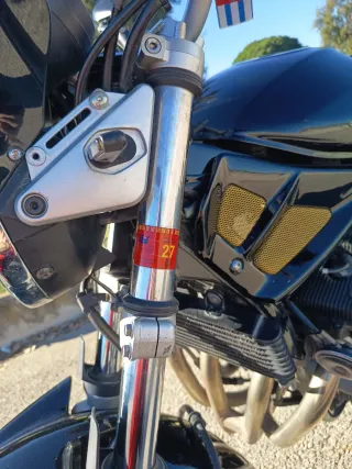 Suzuki Bandit GSF 650 Negra