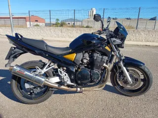 Suzuki Bandit GSF 650 Negra