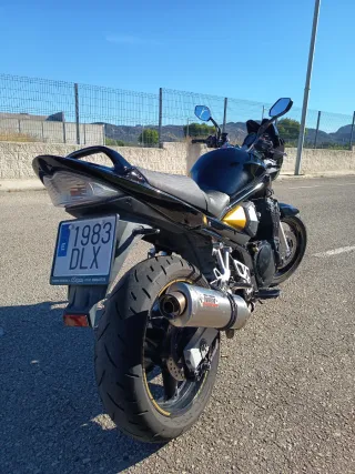 Suzuki Bandit GSF 650 Negra