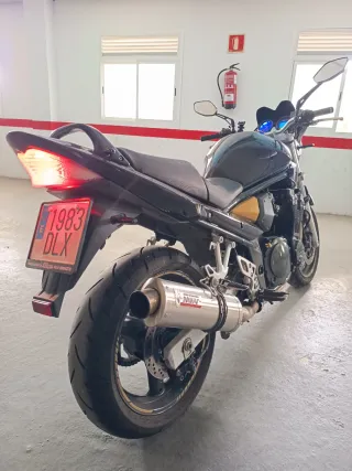 Suzuki Bandit GSF 650 Negra