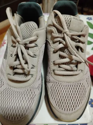 Zapatillas Skechers D'Lux Walker Beige