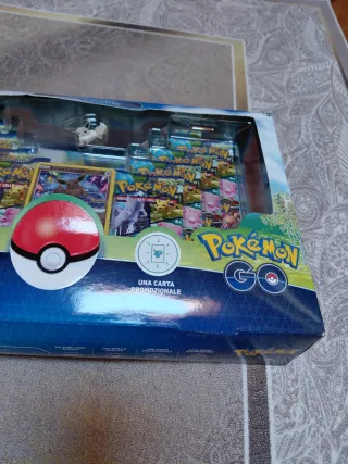 Pokemon Eevee Lucente Collezione Premium