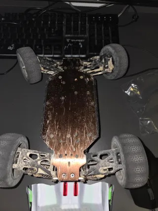 Coche RC Wltoys 144001