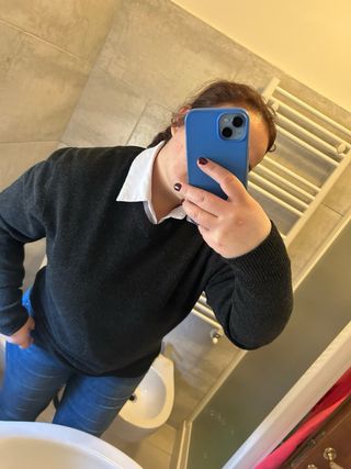 Maglione scollo V nero