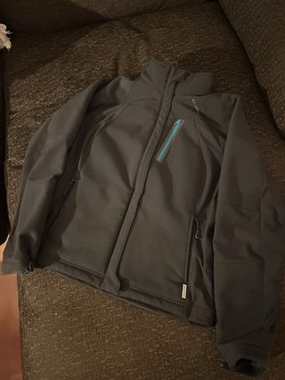 Chaqueta Quechua negra