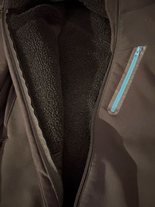 Chaqueta Quechua negra