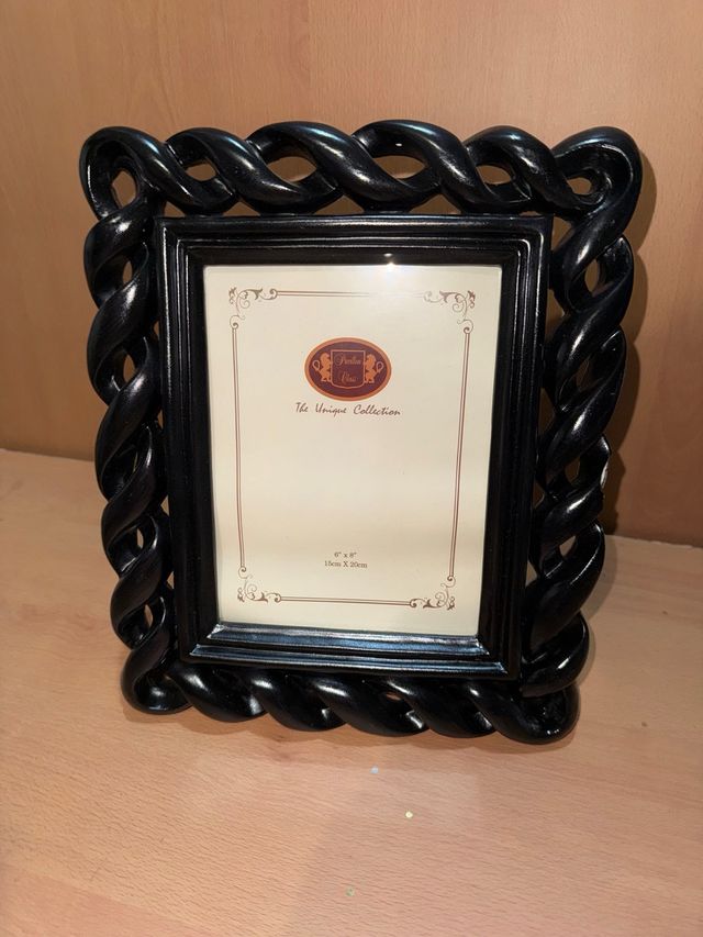Marco de fotos negro trenzado
