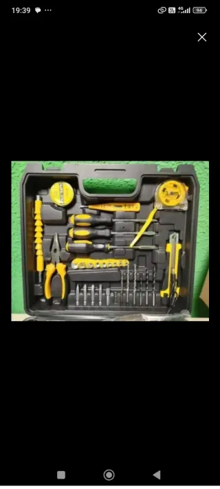 Taladro con maletín, herramientas y 2 baterías