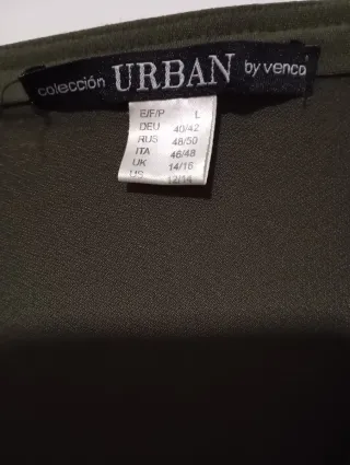 Mono verde militar mujer