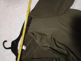 Mono verde militar mujer