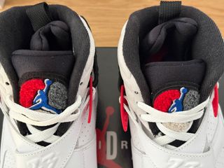 Jordan 8 Retro Bugs Bunny Rojo Blanco