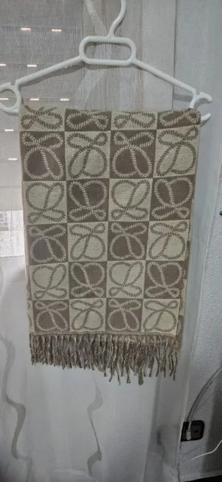 Bufanda Loewe Beige y beige