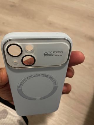Custodia iPhone 14 con protezione per fotocamere