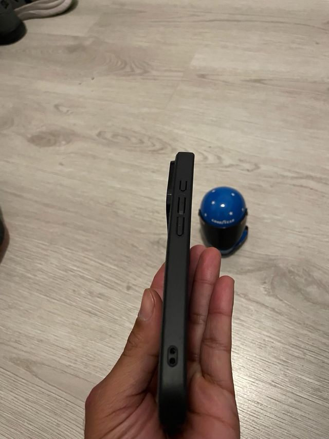 Funda iPhone 16 Pro Max Alcántara Gris