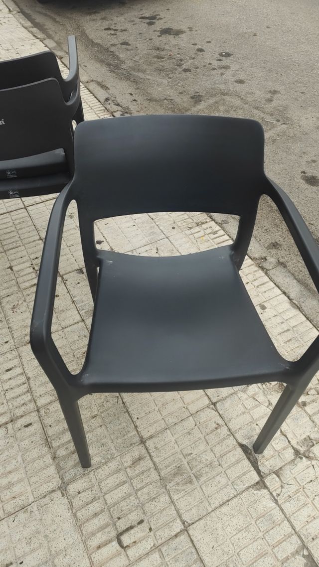 Sedie in plastica impilabili