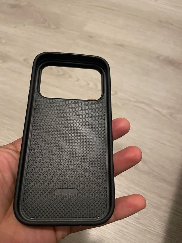 Funda iPhone 17 Pro Alcántara Negra