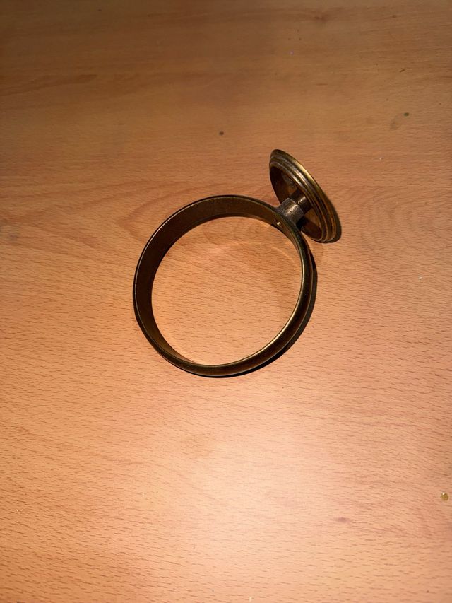 Soporte pared baño metal dorado