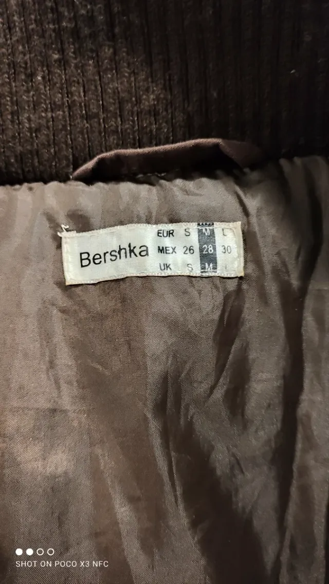 Chaqueta marrón acolchada