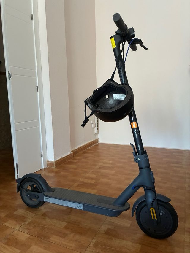 vendo XIAOMI MI ELECTRIC SCOOTER 3  seminuevo