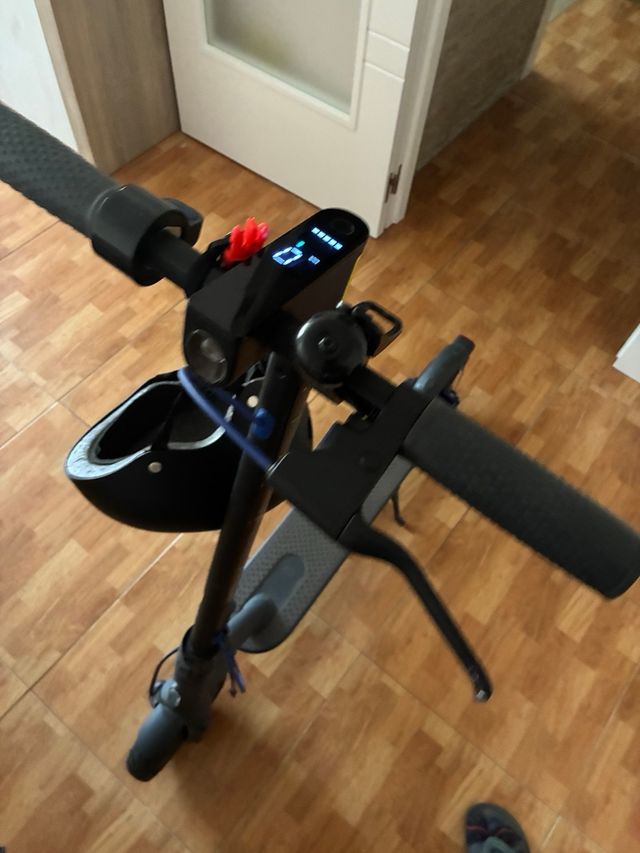 vendo XIAOMI MI ELECTRIC SCOOTER 3  seminuevo