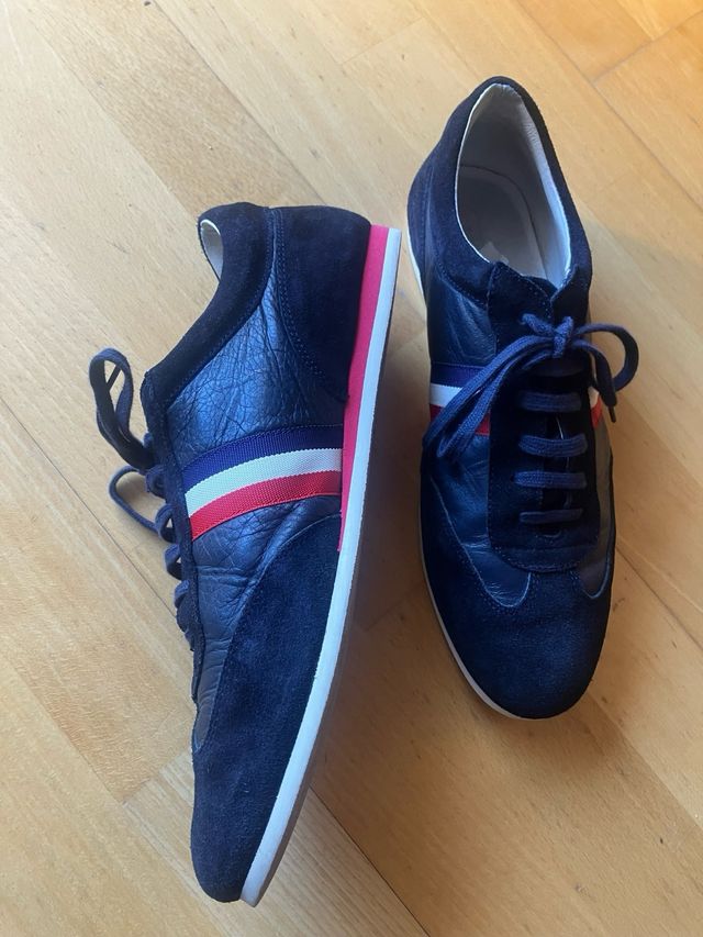 1 Puesta Zapatillas Deportivas Purificación García