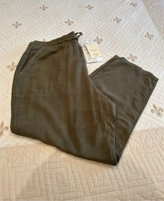 Pantalón verde oliva