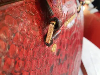 Bolso Michael Kors Rojo y Negro Piel Serpiente