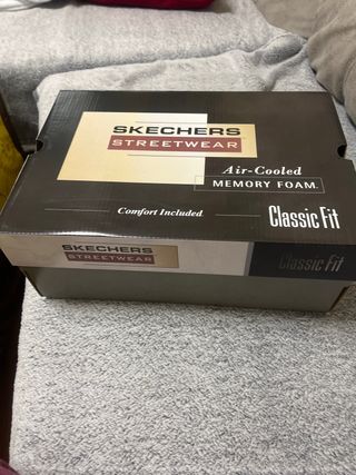 Zapatillas Skechers 100% Waterproof Marrones y oro