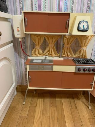 Cocina de juguete antigua