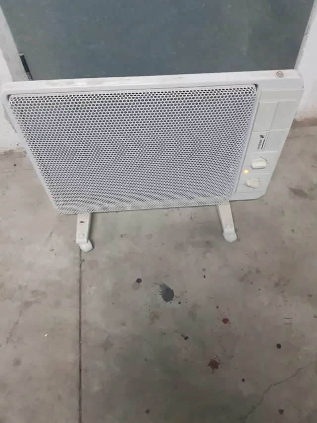 Stufa elettrica bianca