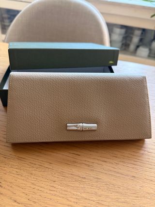 Billetera Longchamp Beige
