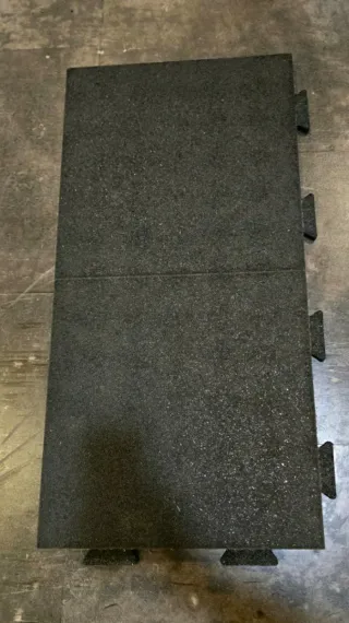 LOSETAS DE CAUCHO SUELO DE GIMNASIO SUELO PARQUES