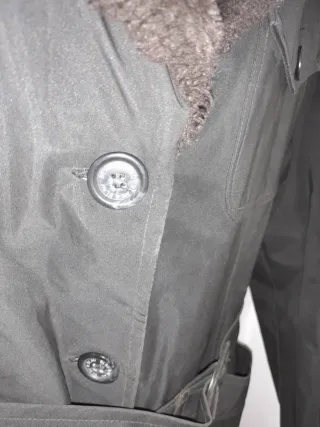 Parka impermeable XL con cuello de pelo