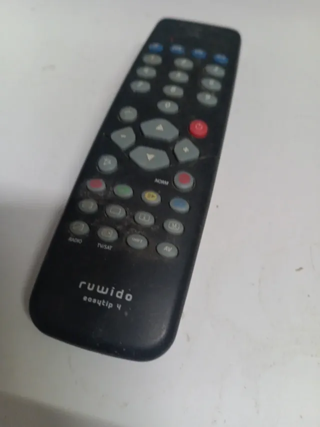 Mando a distancia Ruwido Easytip 4 le falta la tap