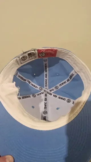 Gorra visera plana azul