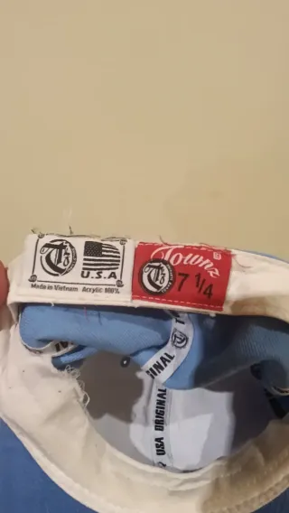 Gorra visera plana azul