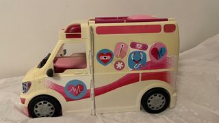 Ambulanza Barbie