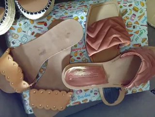 Sandalias 2Marrones y 2Negras