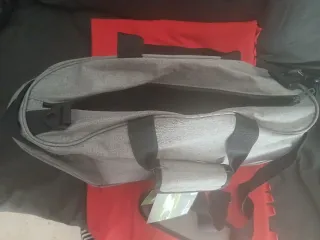 Bolsa Columbus Gris/Roja Nueva con etiqueta