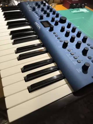 Sintetizador Modal Cobalt 8 + DeckSaver + presets