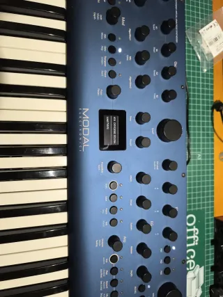 Sintetizador Modal Cobalt 8 + DeckSaver + presets