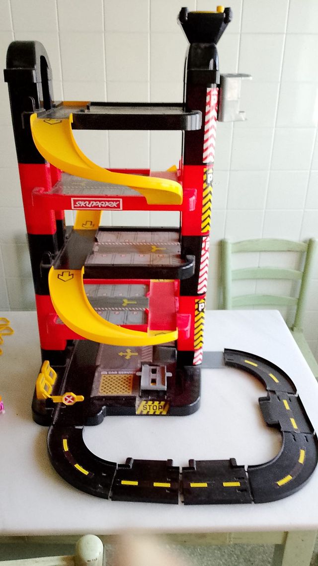 Garagem de 5 Níveis com Carros Incluídos da Teamsterz