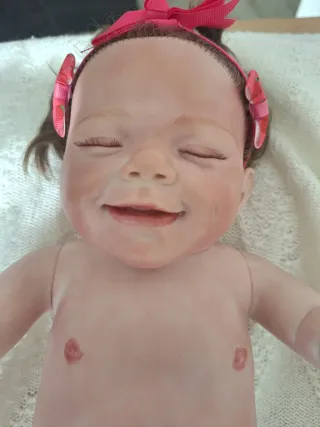 Bambola realistica completamente in vinile