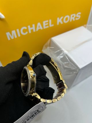Reloj Michael Kors Dorado y Rojo
