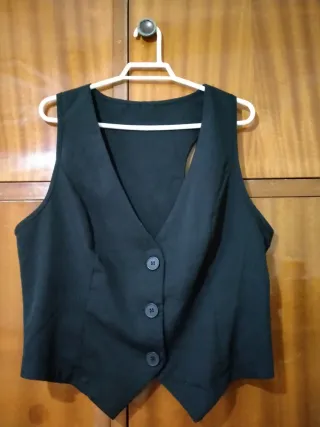 Conjunto chaleco y pantalón rayas sin estrenar