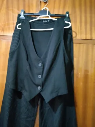 Conjunto chaleco y pantalón rayas sin estrenar