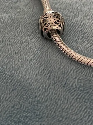 Charm letra O círculo