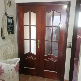 Puerta doble hoja madera con cristal