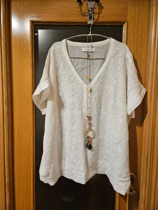 Blusa Couchel bordada talla única